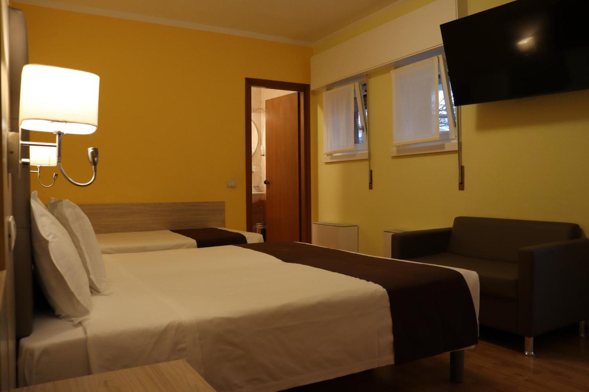 Hotel Montereale Pordenone Exterior foto