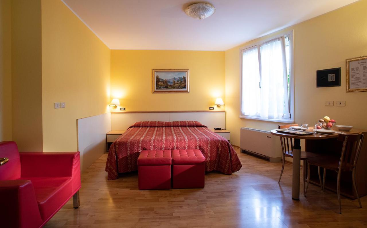Hotel Montereale Pordenone Exterior foto